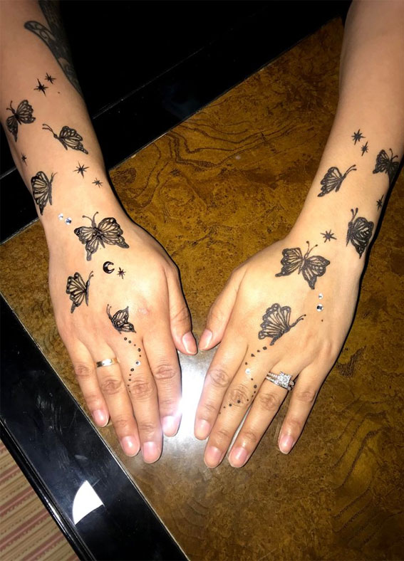 butterfly henna designs, Simple butterfly henna designs, butterfly henna designs on hand, Butterfly henna designs easy and beautiful, cute butterfly mehndi design, stylish butterfly mehndi design, butterfly mehndi design for front hand