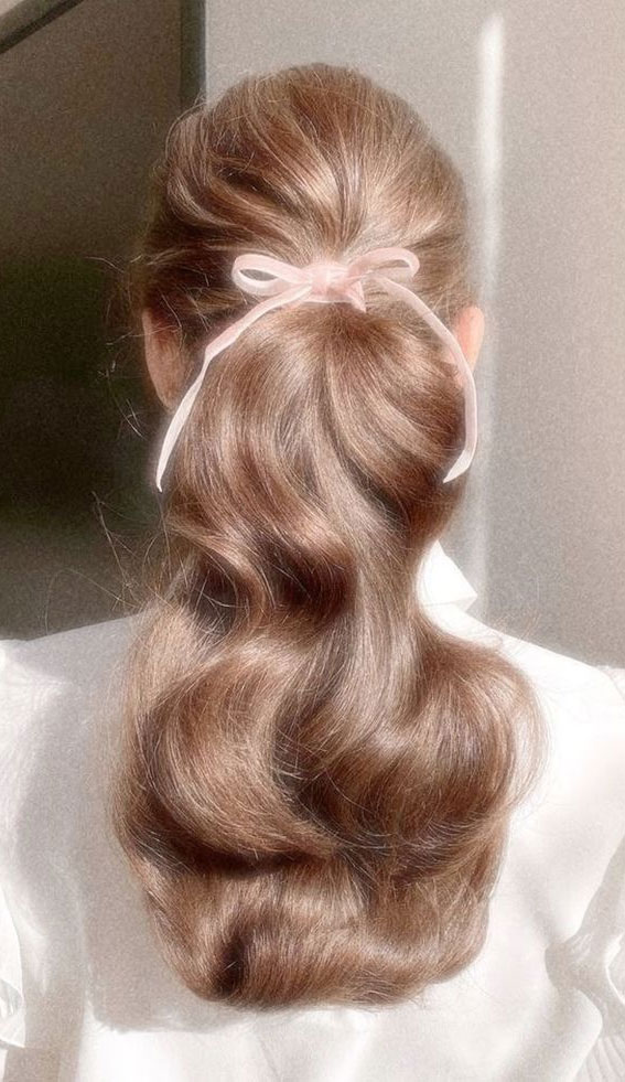 Easy and Cute Hairstyles with Allure : Coquette style ponytail