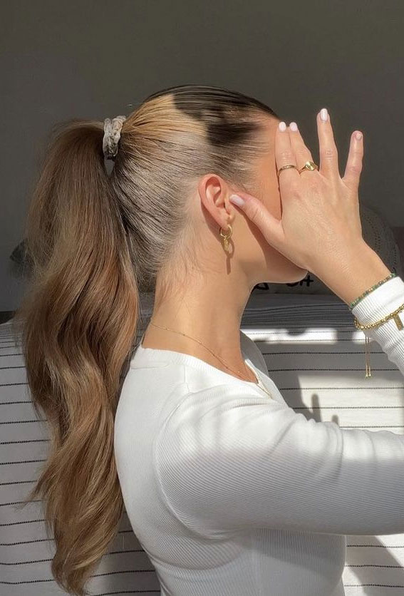 Easy and Cute Hairstyles with Allure : Brown Hair with Ponytail