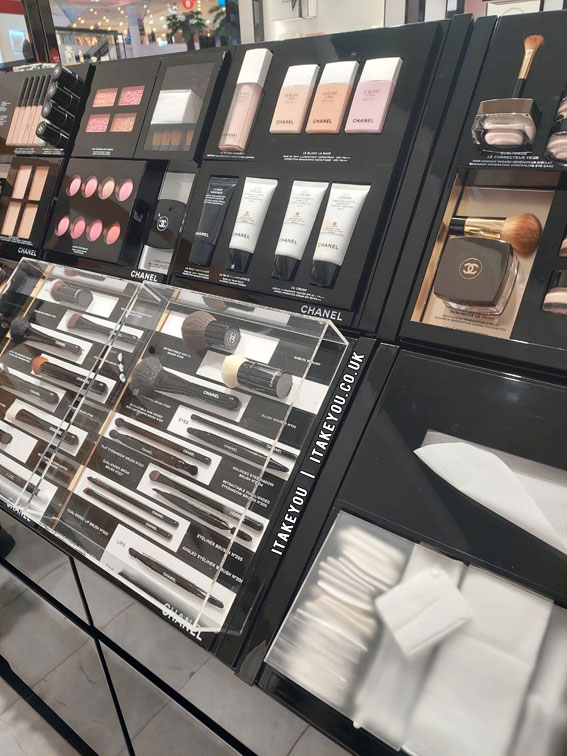 A Snapshot of Beauty Essentials : Chanel Makeup Treasures