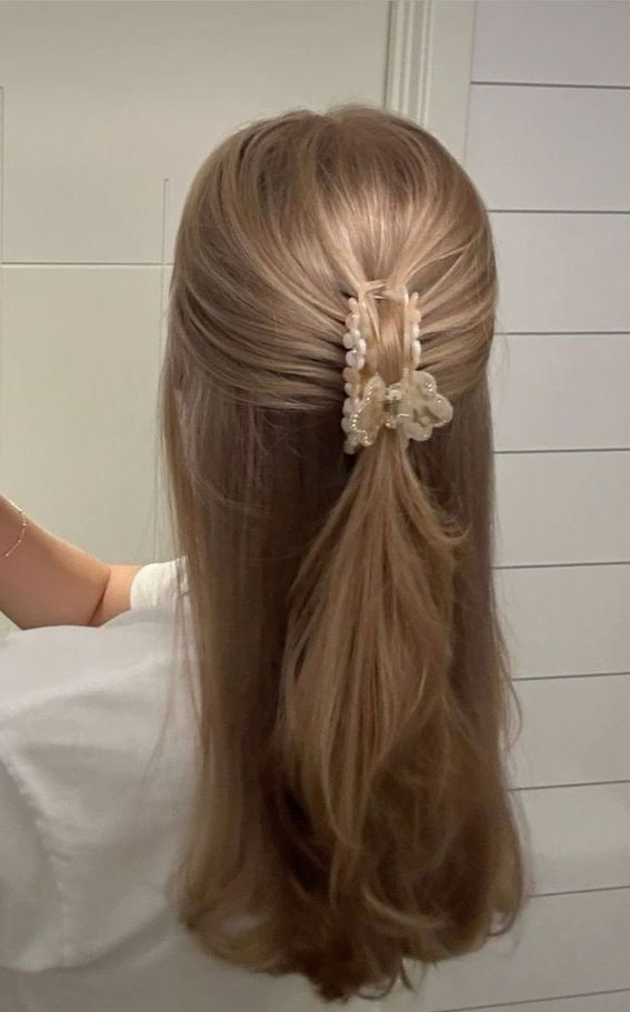 Easy And Cute Hairstyles With Allure : Easy Half Up + Flower Hair Clip
