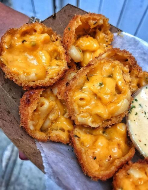 These Snapshots Make Your Mouth-Watering : Cheesy Macaroni in Cone