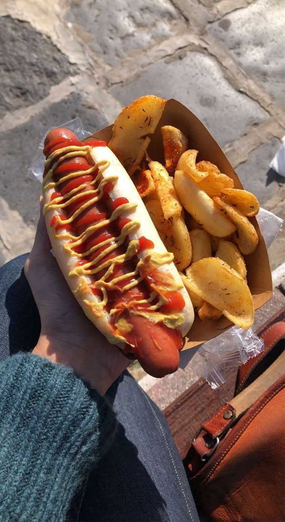 These Snapshots Make Your Mouth-Watering : Hot Dog & Chips