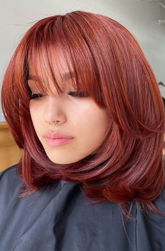 Chic & Versatile Layered Haircuts & Styles : Strawberry Copper Elegance