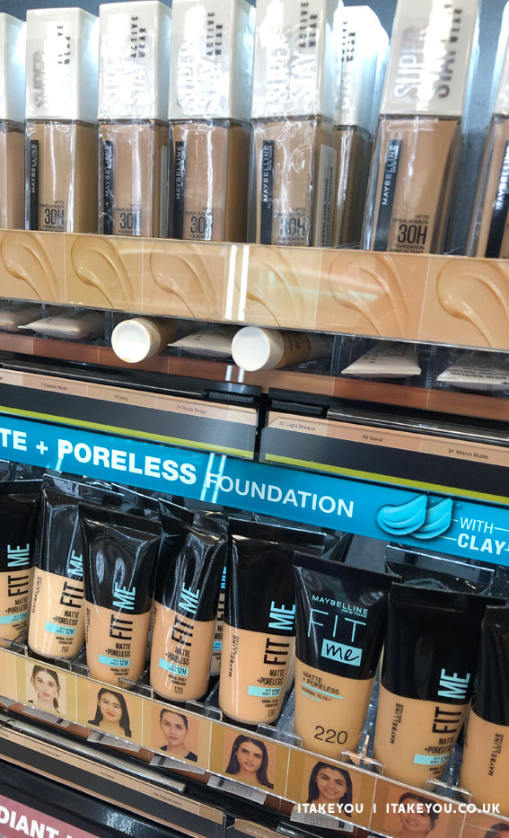 A Snapshot of Beauty Essentials : Poreless Maybelline Foundation