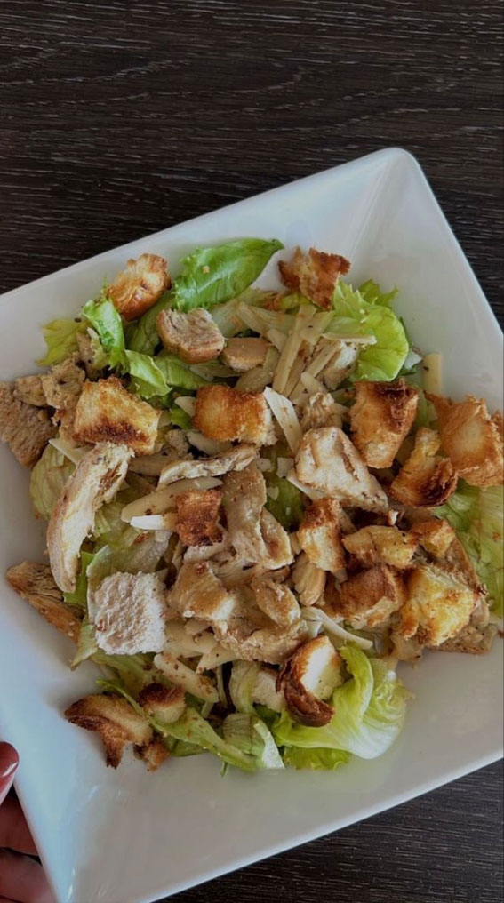 These Snapshots Make Your Mouth-Watering : Chicken Caesar Salad