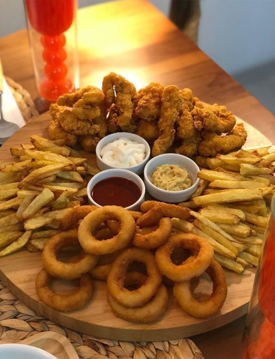 These Snapshots Make Your Mouth-Watering : Fries, Onion Rings & Chicken Strips