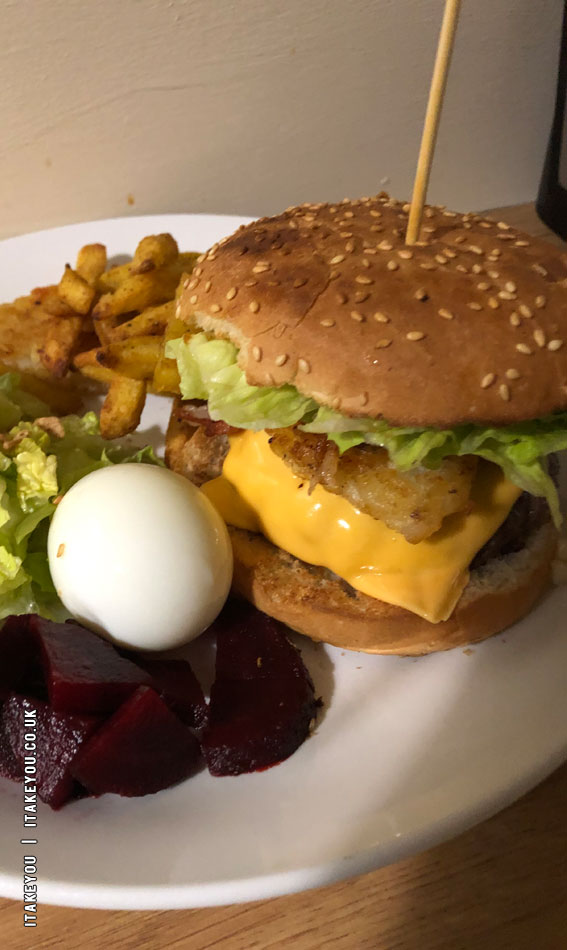 Culinary Captures Moments in Flavor : Homemade Burger + Egg