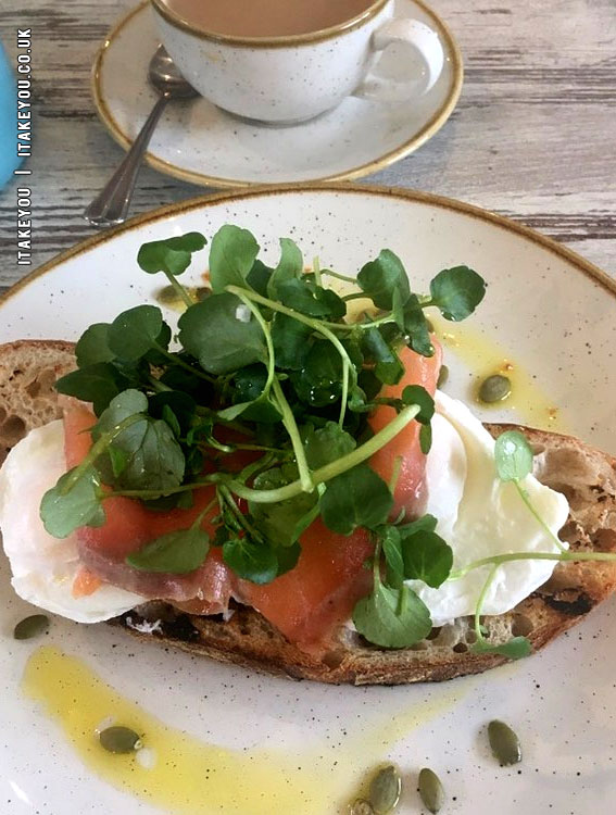 Culinary Captures Moments in Flavor : Smoked Salmon + Porch Egg