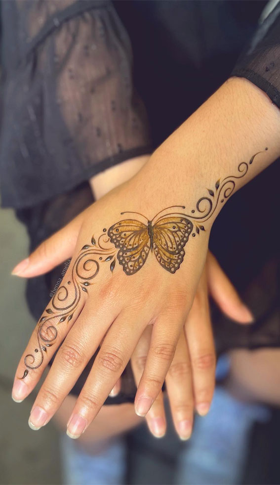 33 Trendy Henna Designs To Inspire : Butterfly & Swirls