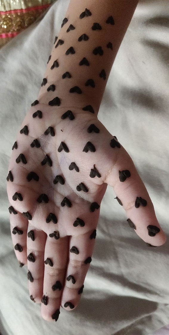 25 Mesmerizing Henna Designs : Love Heart Pattern on Arm & Hand